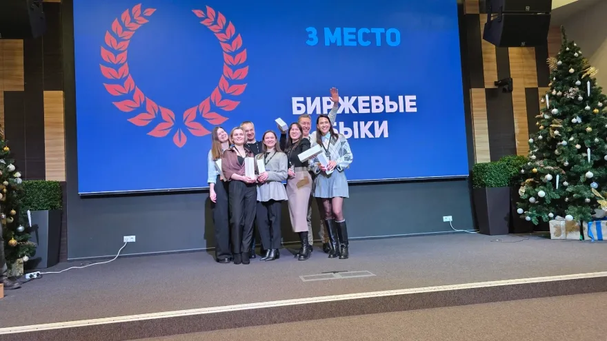 Дина Севастьянова &mdash; 3-е место в квизе в составе команды